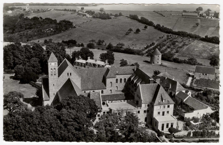 VAUHALLAN. - Limon - Abbaye Saint-Louis du Temple et la tour du XIIe siècle. Editeur Lapi. 