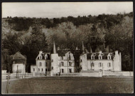 Boissy-la-Rivière.- Domaine de Bierville, Centre d'Education ouvrière et sociale de la CFDT : le château (18 novembre 1969). 