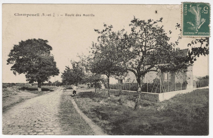 CHAMPCUEIL. - Route des Montils, Chaumier, 1914, 11 lignes, 5 c, ad. 