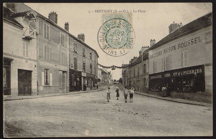 Brétigny-sur-Orge.- La place (22 septembre 1906). 