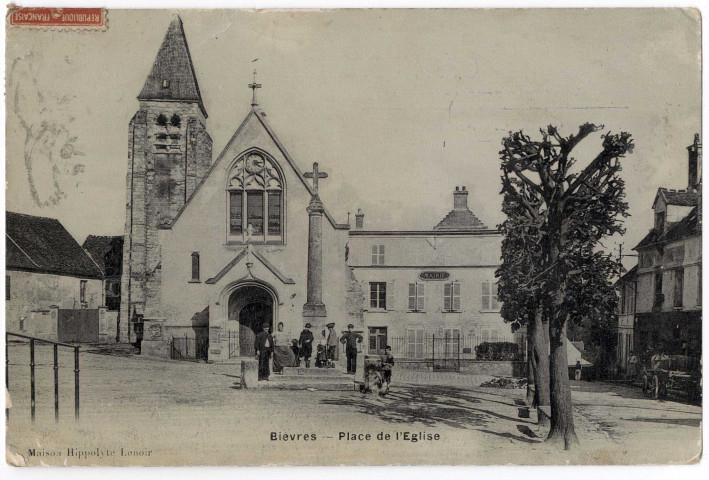 BIEVRES. - Place de l'église, Lenoir, 1910, 2 mots, 10 c, ad. 
