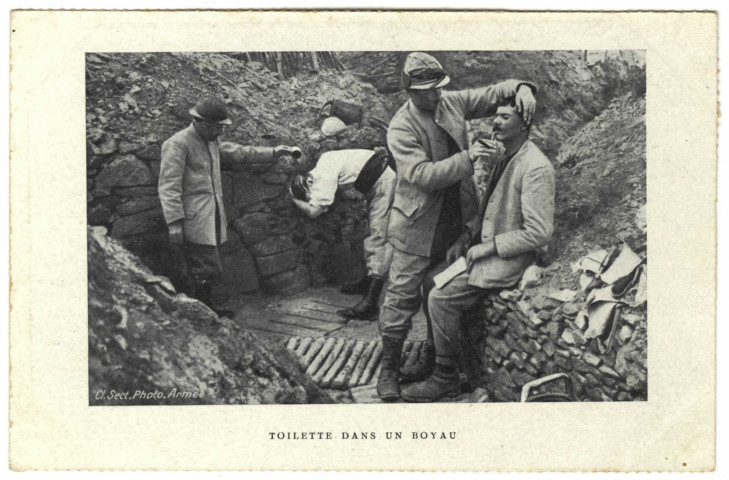 Toilette dans un boyau.