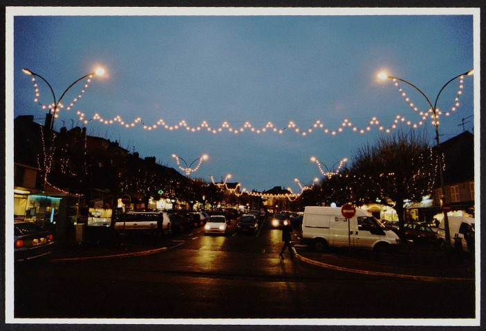 Montlhéry.- La place et les illuminations de fin d'année [2002-2009]. 