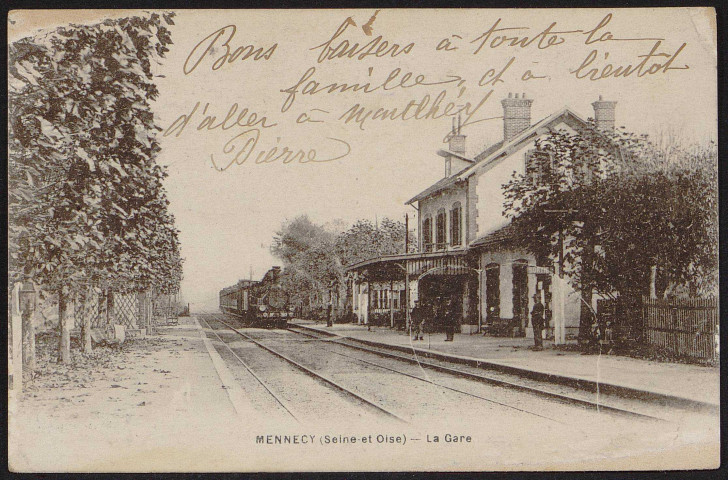 MENNECY.- La gare (8 mars 1918).
