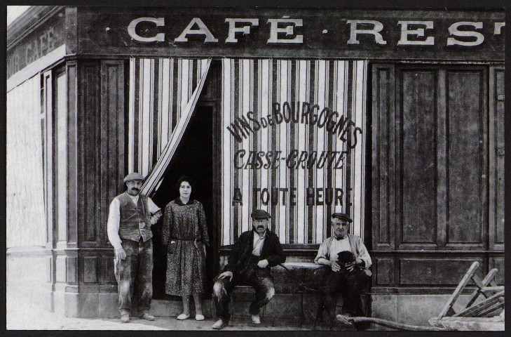 Montlhéry.- Café-restaurant rue du docteur Ogé. 