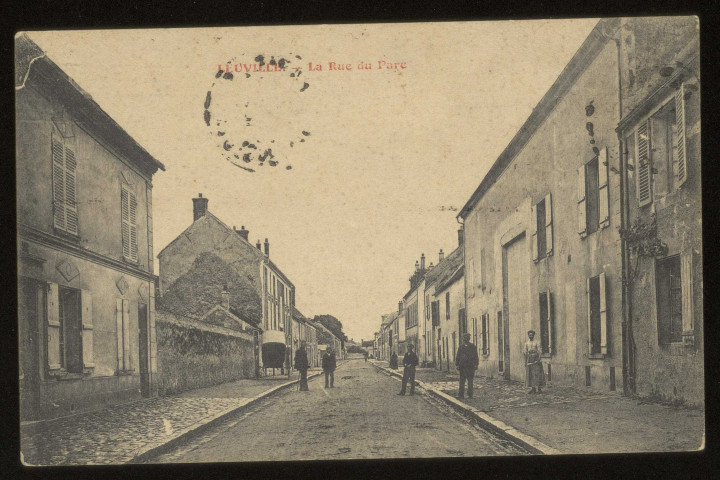 LEUVILLE-SUR-ORGE. - La rue du parc. 1913, timbre à 10 centimes. 