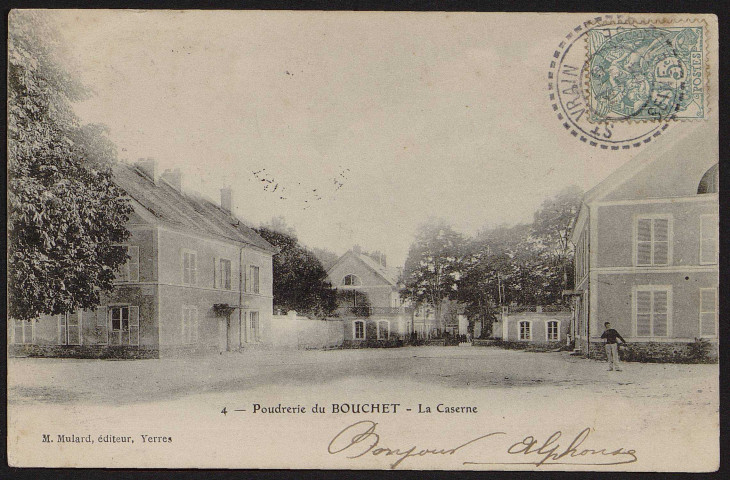 Ballancourt-sur-Essonne.- Poudrerie du Bouchet : entrée de la caserne (octobre 1905). 