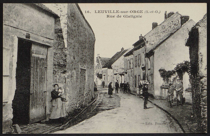 LEUVILLE-SUR-ORGE.- Rue de Glatignie (1915-1925].