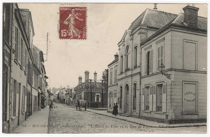 RIS-ORANGIS. - L'hôtel de ville et la rue de Paris [Editeur Le Breton, timbre à 15 centimes]. 