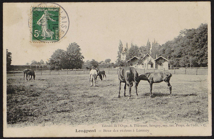 LONGPONT-SUR-ORGE. - Lormoy, parc du château : Haras, boxes et étalons (16 septembre 1907).