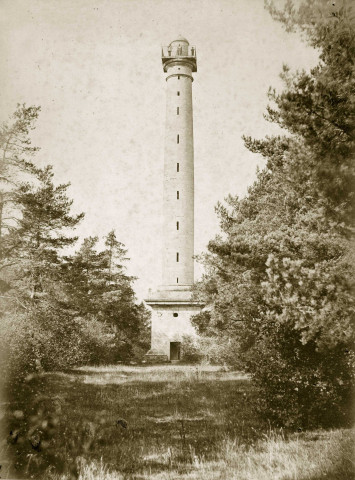 MEREVILLE. - Parc : vue de la Colonne Trajane, (1874). 