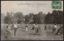 MASSY.- Les moissonneurs (27 juin 1912).