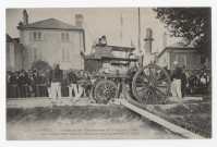 CORBEIL-ESSONNES. - Concours de manoeuvre de pompes (1906). La pompe des grands moulins sous pression, Mardelet. 