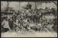 Draveil.- Grèves de Draveil-Vigneux. La journée sanglante du 30 juillet : Campement de troupes dans le marché (12) (1908). 