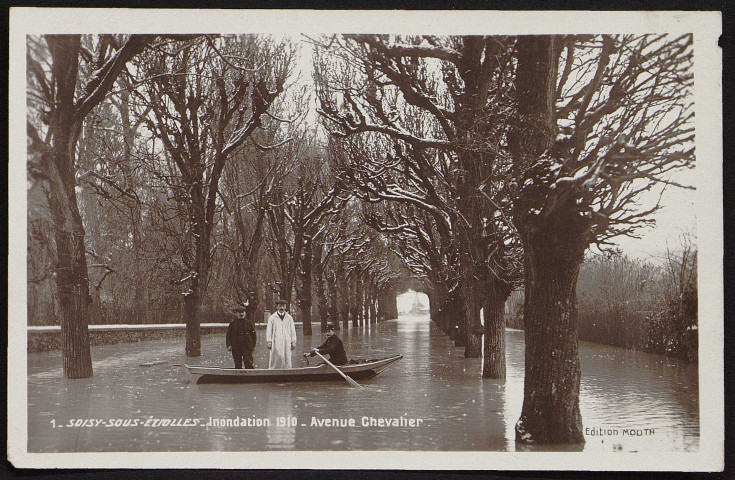 SOISY-SUR-SEINE.- SOISY-SOUS-ETIOLLES.-  Avenue Chevalier : Inondation de 1910  (janvier 1910]