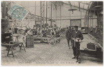 CORBEIL-ESSONNES. - Corbeil - Etablissement Decauville Aîné, atelier de montage des moteurs. Editeur ND, 1907, 1 timbre à 5 centimes. 