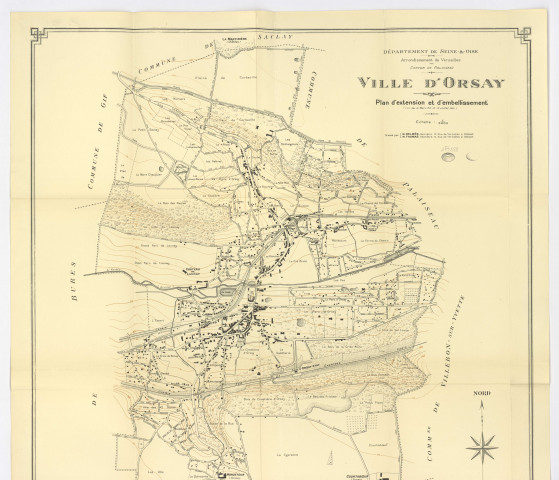 Plan d'extension et d'embellissement d'ORSAY dressé par MM. DELBES et THOMAS, géomètres, [s. d.]. Ech. 1/5 000. N et B. Dim. 1,19 x 0,90. [2 plans identiques dont 1 daté de 1924]. 