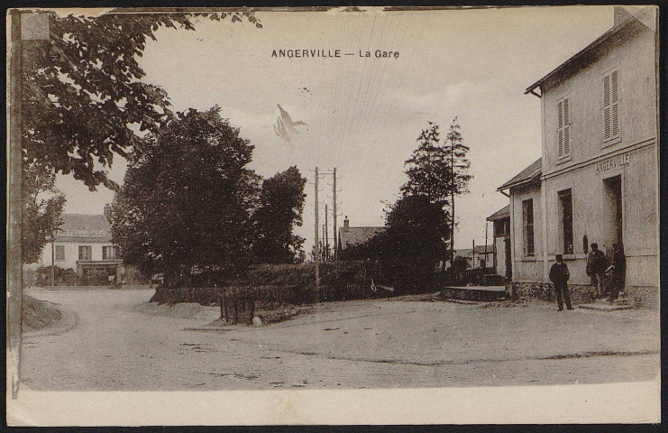 Angerville.- La gare (13 août 1919). 