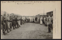 Brétigny-sur-Orge.- Station magasin de la section des commis ouvriers d'administration (COA) : sortie des travailleurs (8 novembre 1916). 