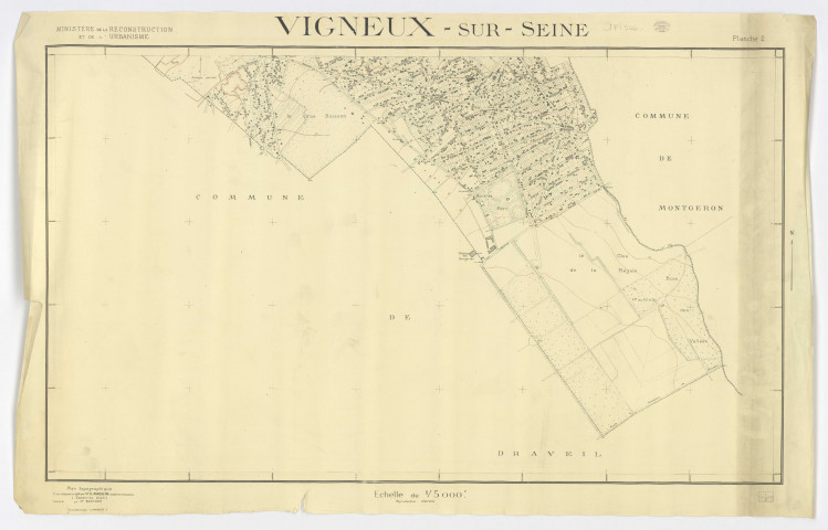 Plan topographique de VIGNEUX-SUR-SEINE dressé et dessiné par M. RAGUIN, géomètre, feuille 2, 1945. Ech. 1/5 000. N et B. Dim. 0,60 x 0,95. 