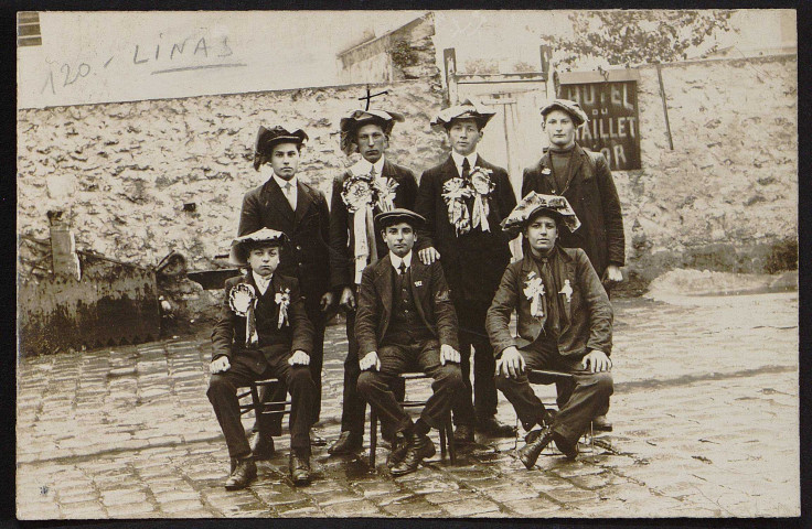 Linas.- Jeunes recrues [1907]. 