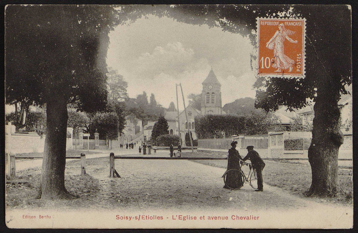 SOISY-SUR-SEINE.- SOISY-SOUS-ETIOLLES.- L'église et avenue Chevalier [1907-1916].