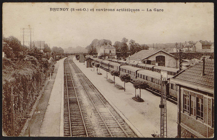Brunoy.- La gare (côté quais et voies) (22 août 1932. 