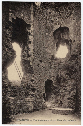 ETAMPES. - Vue intérieure de la tour de Guinette. Collection artistique Rameau, sépia. 