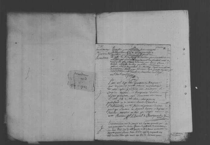 DOURDAN. Paroisse SAINT-PIERRE. - Baptêmes, mariages, sépultures : registre paroissial (1740-1744).
DOURDAN. Paroisse SAINT-GERMAIN. - Baptêmes, mariages, sépultures : registre paroissial (1740-1744).
DOURDAN. HÔTEL-DIEU. - Sépultures : registre paroissial (1740-1744). [Lacunes sépultures (1742-1743). Les registres des deux paroisses et de l'Hôtel-dieu sont reliés ensemble.] 