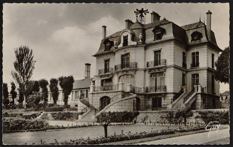 Athis-Mons.- L'hôtel de ville (1956). 