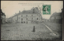 Angerville.- La place du marché, rues de Dourdan et de Paris (1er mars 1910). 