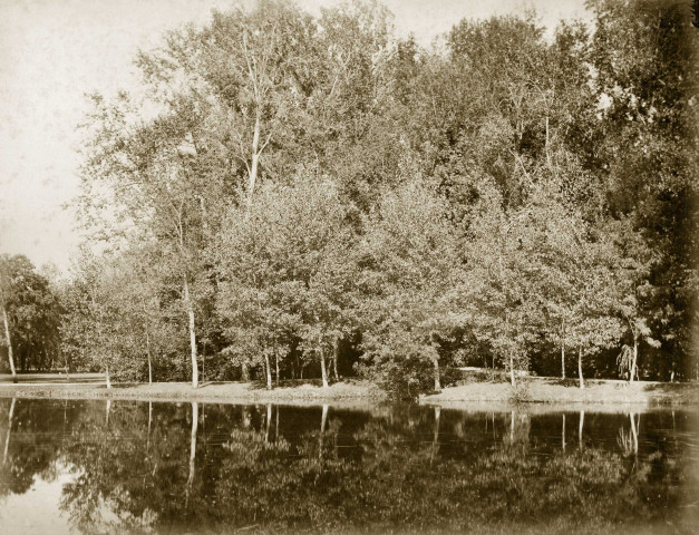 MEREVILLE. - Parc : le lac, côté du pont des Ecluses, (1874). 