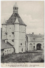 SAINTE-GENEVIEVE-DES-BOIS. - Cour intérieure du Château (XIVe XVIIe siècles) Photo 1882 [Editeur Paul Allorge, série C1 16]. 