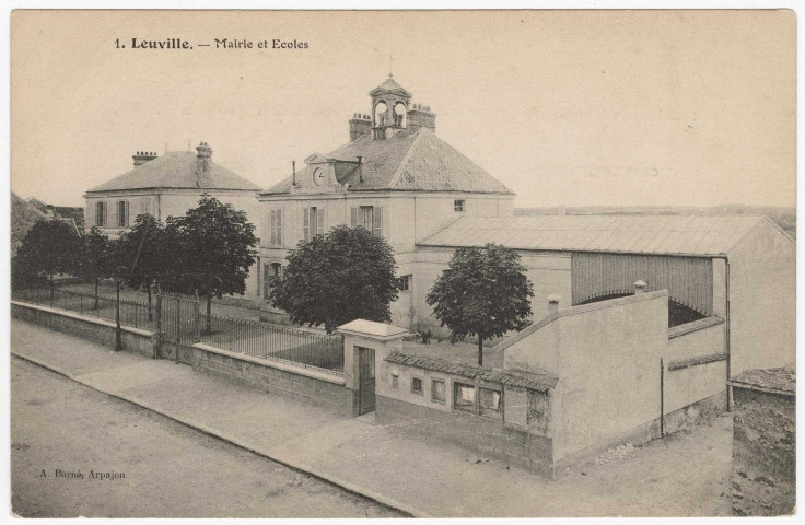 LEUVILLE-SUR-ORGE. - Mairie et écoles. Borné (1919), 22 lignes. 