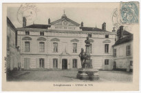 LONGJUMEAU. - L'hôtel de ville et le monument d'Adolphe Adam. BF, 5 c, ad. 