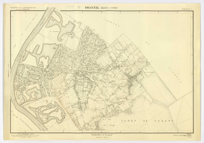 Plan topographique régulier de DRAVEIL dressé et dessiné par L. POUSSIN, géomètre, vérifié par M. MALLARD, ingénieur-géomètre, feuille 1, Ministère de la Reconstruction et de l'Urbanisme, 1945. Ech. 1/5 000. N et B. Dim. 0,72 x 1,03 