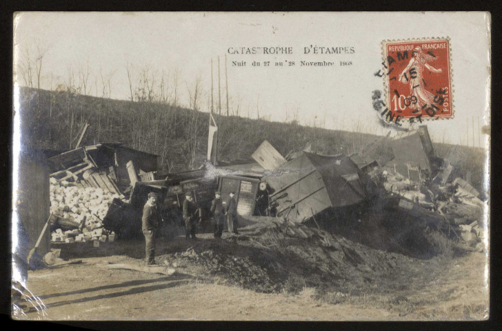 ETAMPES. - Catastrophe d'Etampes, nuit du 27 au 28 novembre 1908. Papier photographique R. Duvau, Colombes, 1 timbre à 10 centimes. 