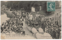 ESSONNES. - Cavalcade historique du 21 août 1910, défilé de chars (Char du commerce et de l'industrie), musique des hussards 1835 (Fanfare d'Essonnes), Beaugeard, 16 lignes. 