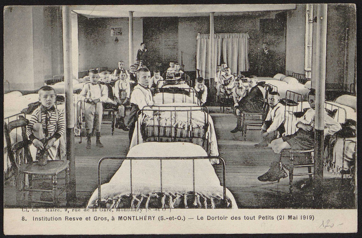 Montlhéry.- Institution Resve et Gros. Le dortoir des tout petits (21 mai 1919). 