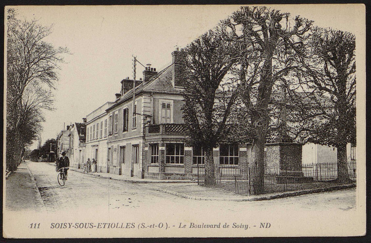 SOISY-SUR-SEINE.- SOISY-SOUS-ETIOLLES.- Le boulevard de Soisy [1913-1920].