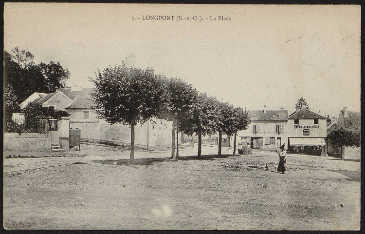 LONGPONT-SUR-ORGE. - La place (25 octobre 1907).