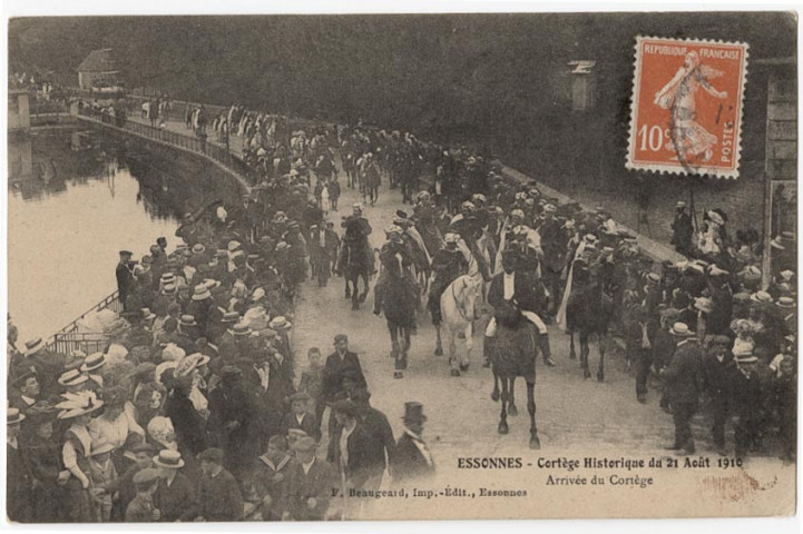 ESSONNES. - Cavalcade historique du 21 août 1910, défilé (Arrivée du cortège), Beaugeard, 7 mots, 10 c, ad. 