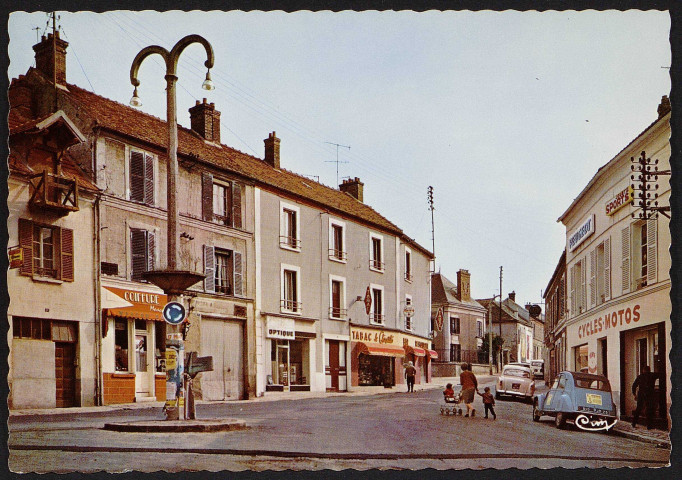 Brétigny-sur-Orge.- Place du général Leclerc [ 1975-1990]. 