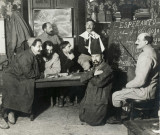 Leçon d'espéranto, scène humoristique : photographie noir et blanc (7 avril 1917).
