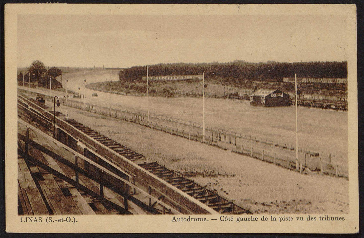 Linas.- Autodrome de Linas-Montlhéry, Domaine de Saint-Eutrope : Côté gauche de la piste vu des tribunes (23 septembre 1937). 