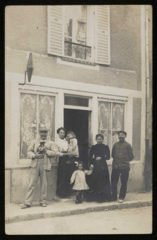 SACLAS. - Couples et enfants. 1914. 