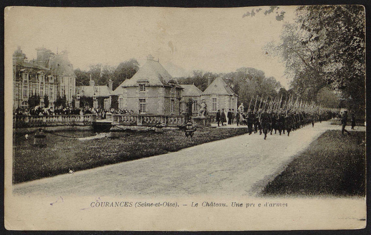 Courances.- Le château : revue militaire [1914-1918]. 