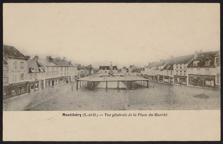 Montlhéry.- Vue générale de la place du Marché [1904-1920]. 