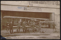 VIRY-CHATILLON.- Port-Aviation. Ecole de pilotage Levasseur : quelques élèves [1909].
