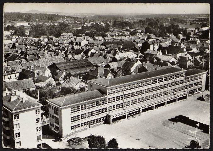 Arpajon.- En avion au-dessus des nouvelles écoles [1960-1980]. 